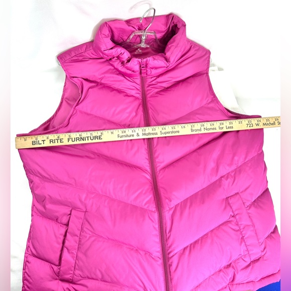 Lands End Women Size 1X Pink Puffer Vest Winter Outdoor Down Filled - Picture 3 of 9